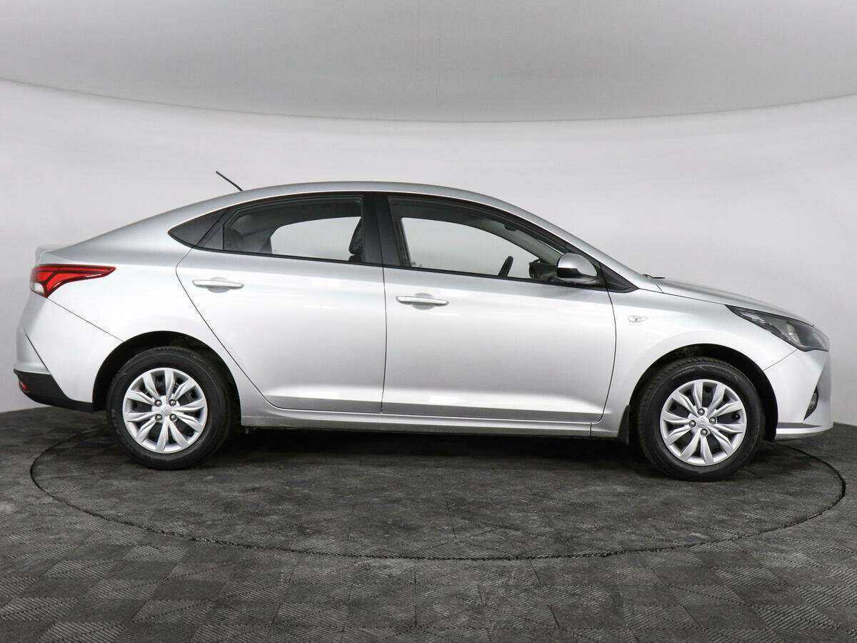 Купить Hyundai Solaris с пробегом. Фото: #3