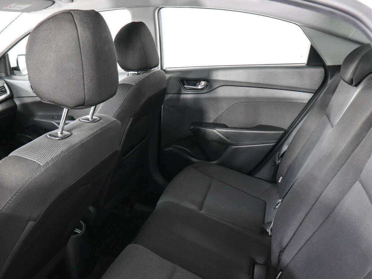 Купить Hyundai Solaris с пробегом. Фото: #10