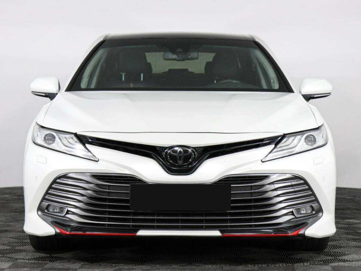 Купить Toyota Camry с пробегом. Фото: #1