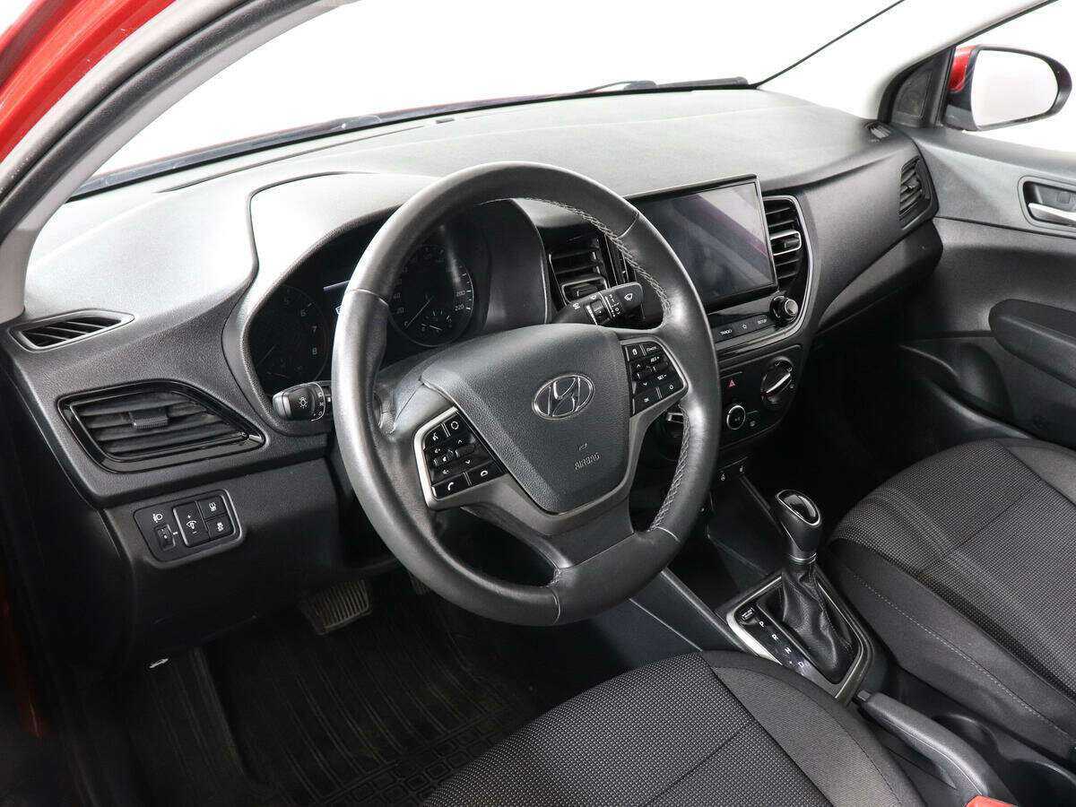 Купить Hyundai Solaris с пробегом. Фото: #8