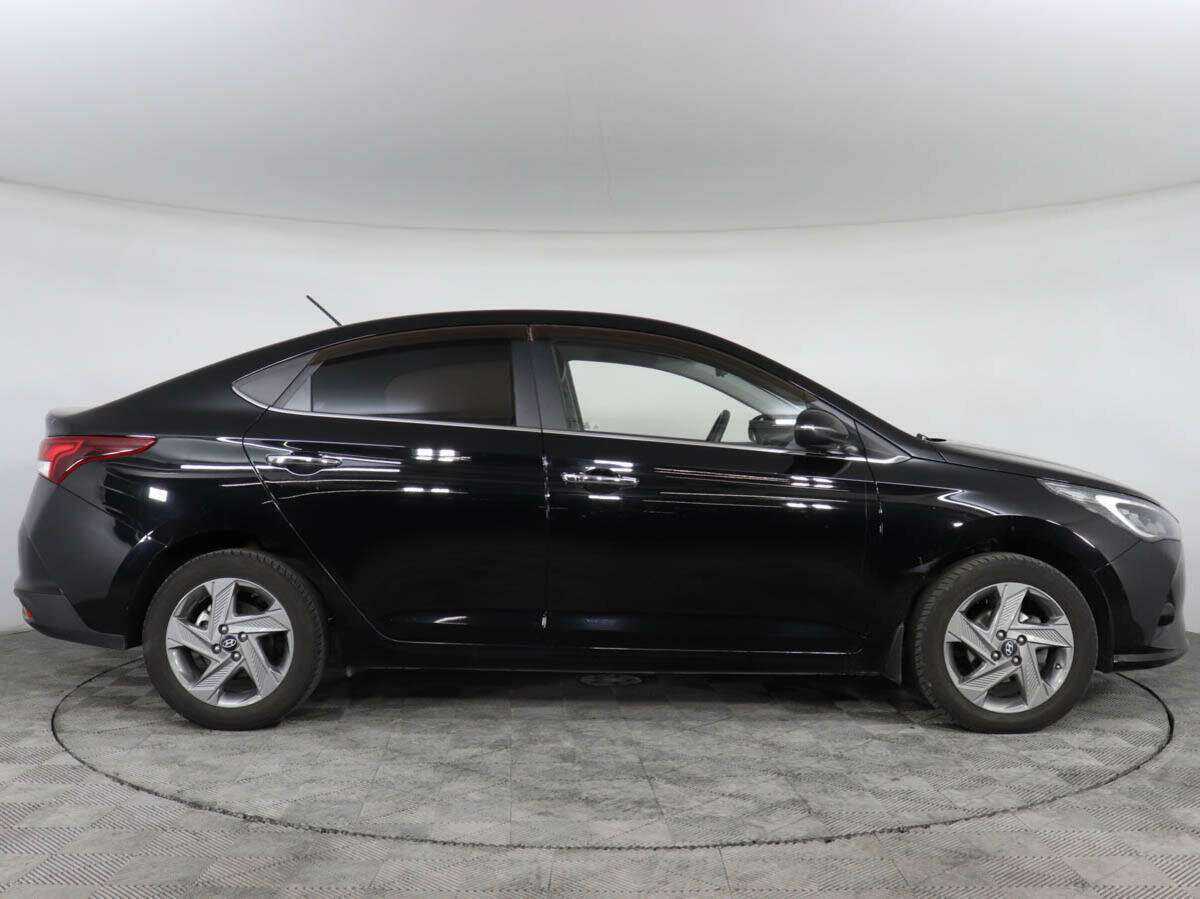 Купить Hyundai Solaris с пробегом. Фото: #3