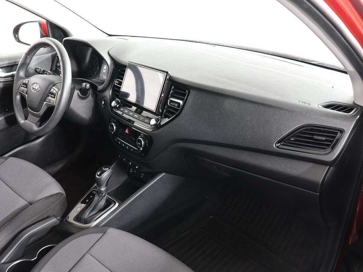 Купить Hyundai Solaris с пробегом. Фото: #8