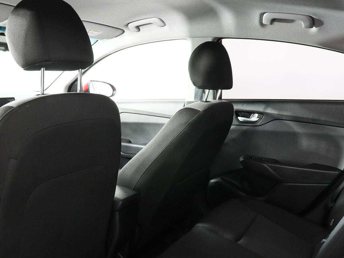 Купить Hyundai Solaris с пробегом. Фото: #10