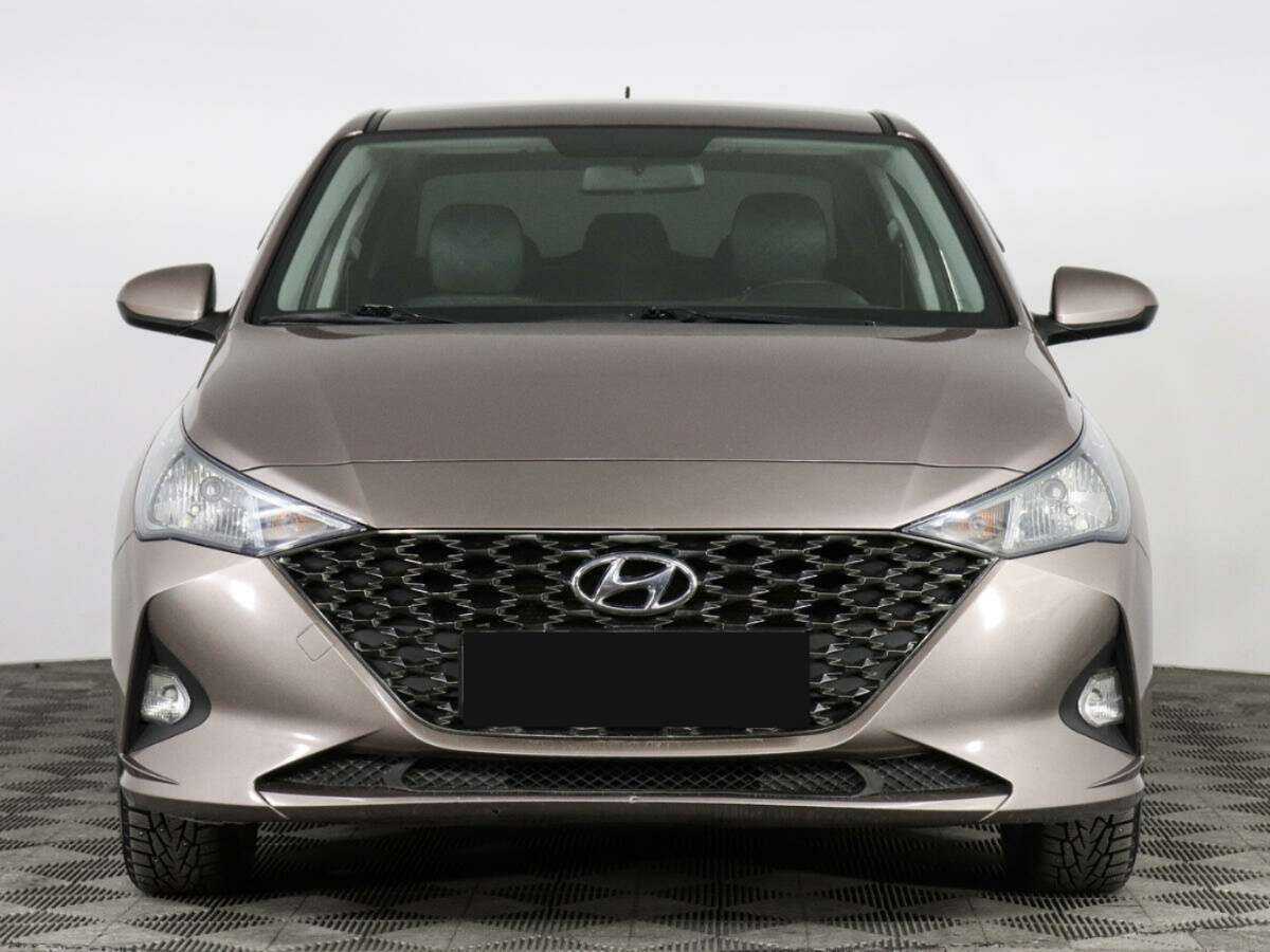 Купить Hyundai Solaris с пробегом. Фото: #1