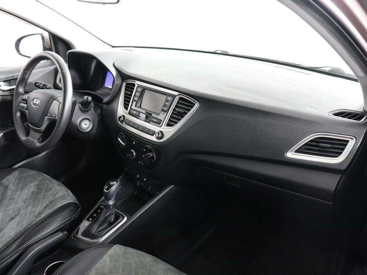 Купить Hyundai Solaris с пробегом. Фото: #8