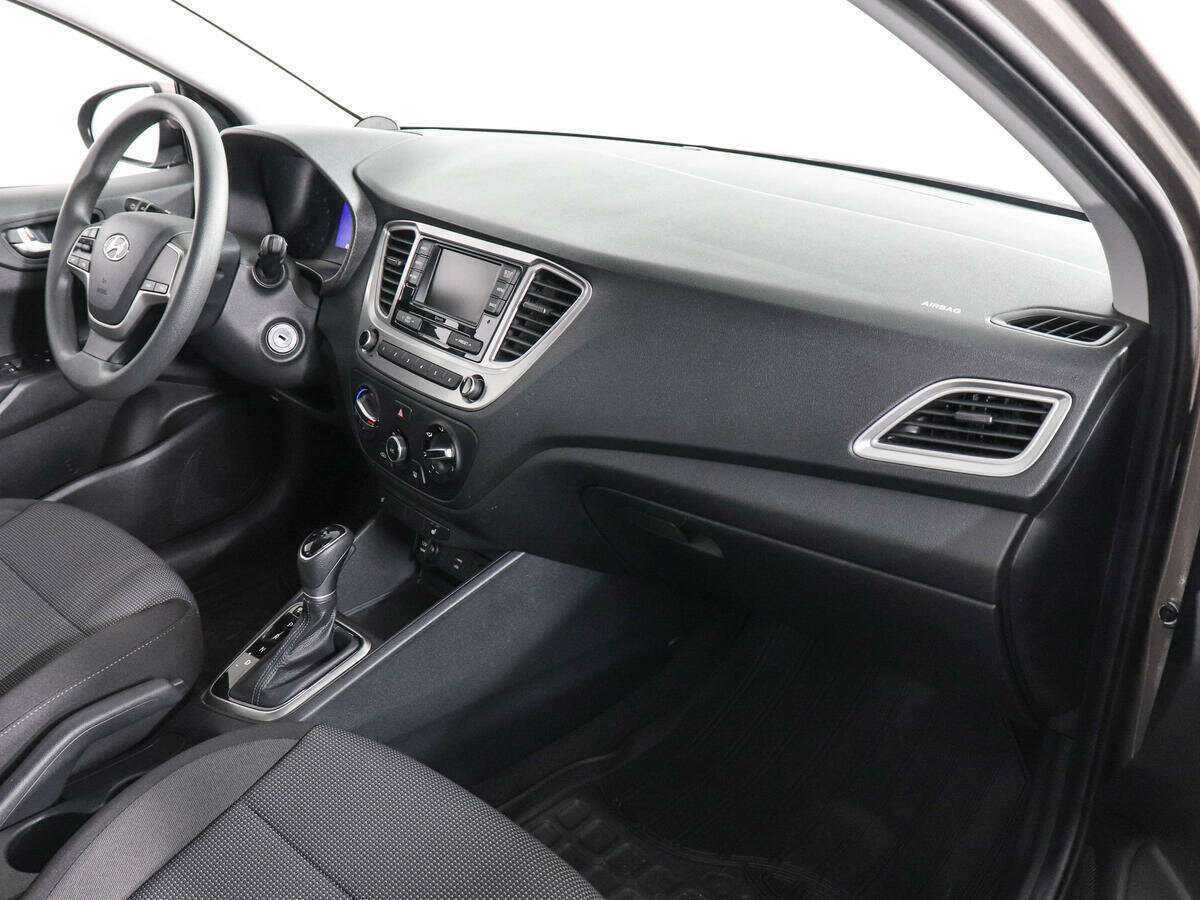 Купить Hyundai Solaris с пробегом. Фото: #6