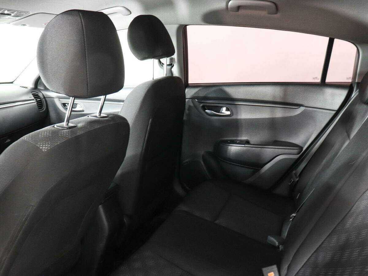 Купить Kia Rio с пробегом. Фото: #11