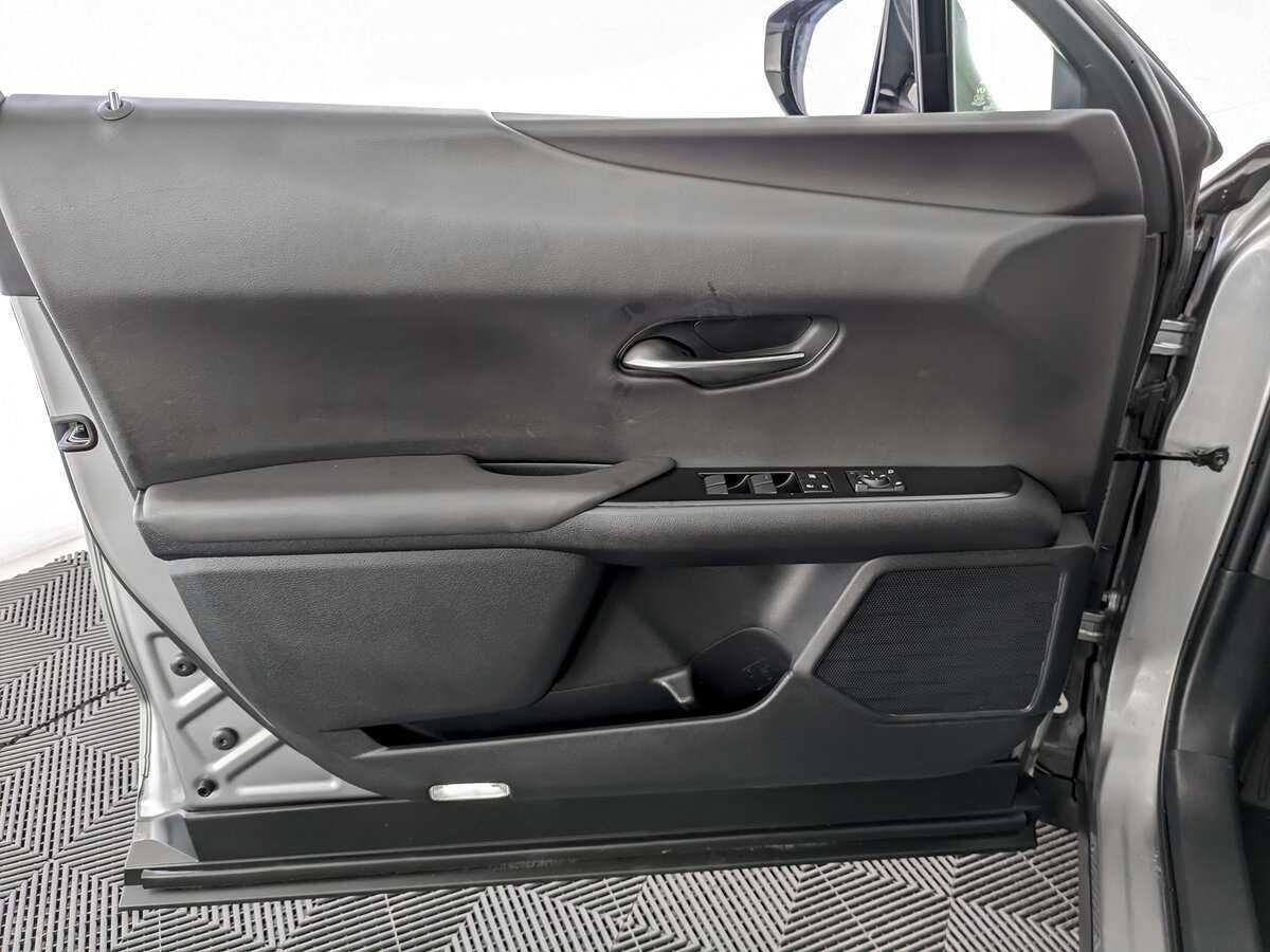 Купить Lexus UX с пробегом. Фото: #14