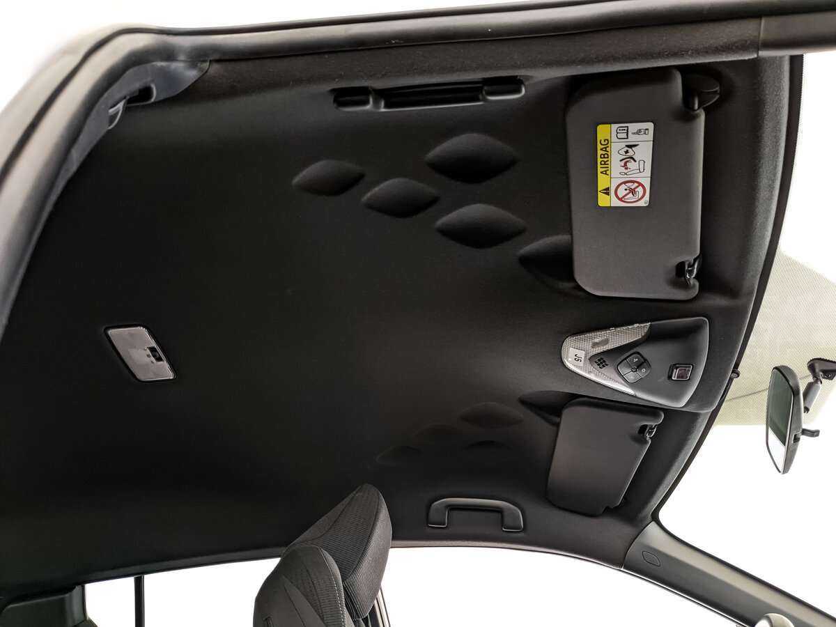 Купить Toyota C-HR с пробегом. Фото: #17