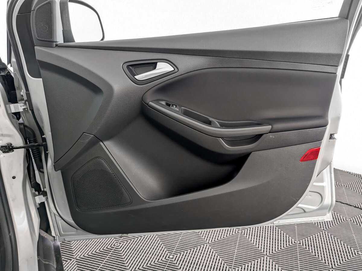 Купить Ford Focus с пробегом. Фото: #19