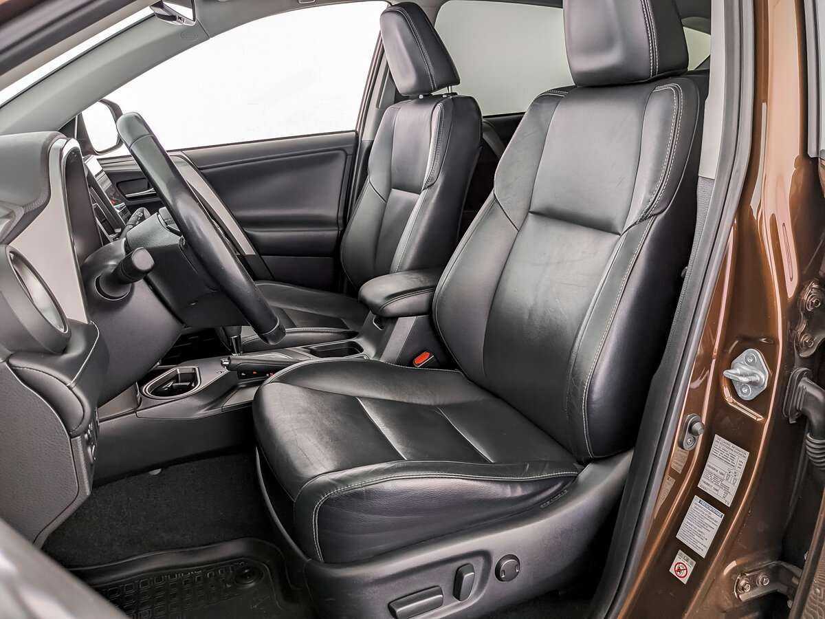 Купить Toyota RAV4 с пробегом. Фото: #15