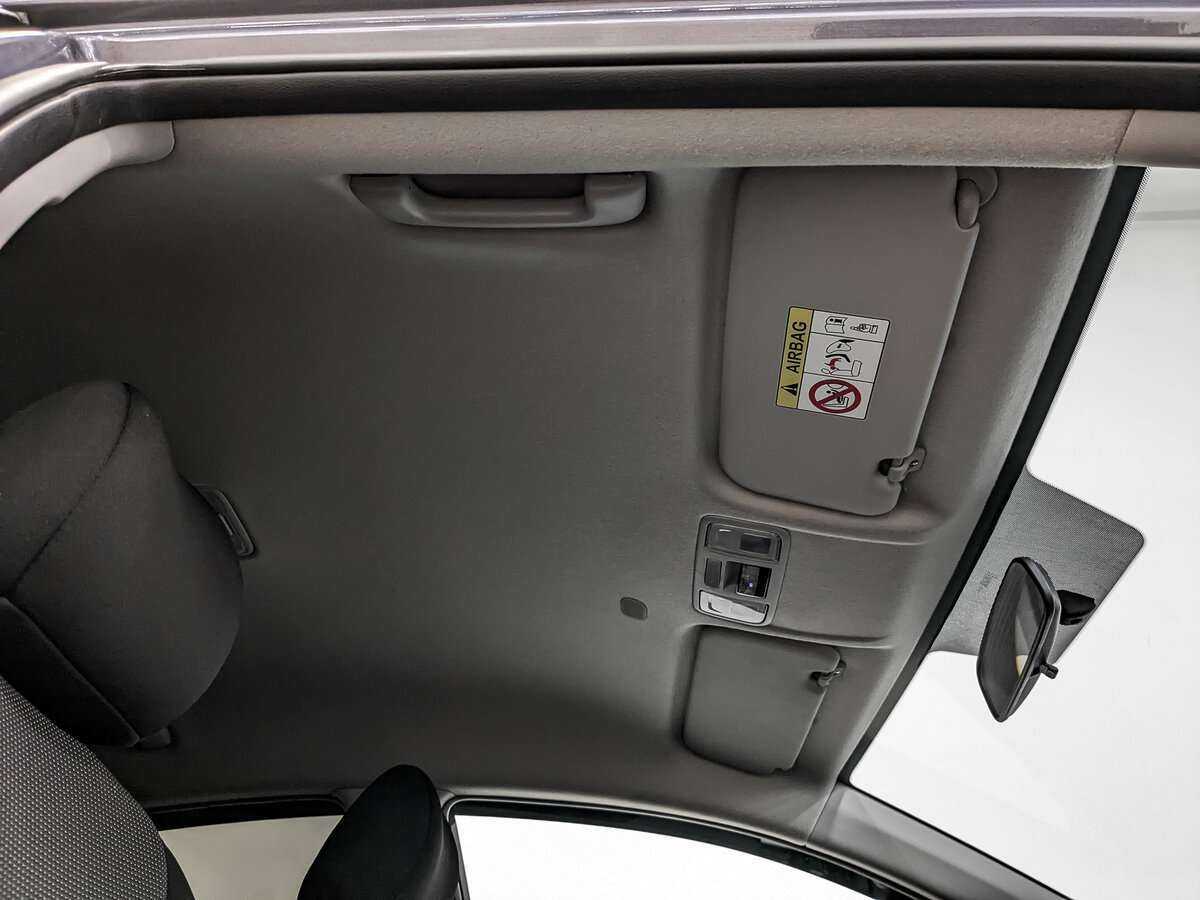 Купить Hyundai Solaris с пробегом. Фото: #18