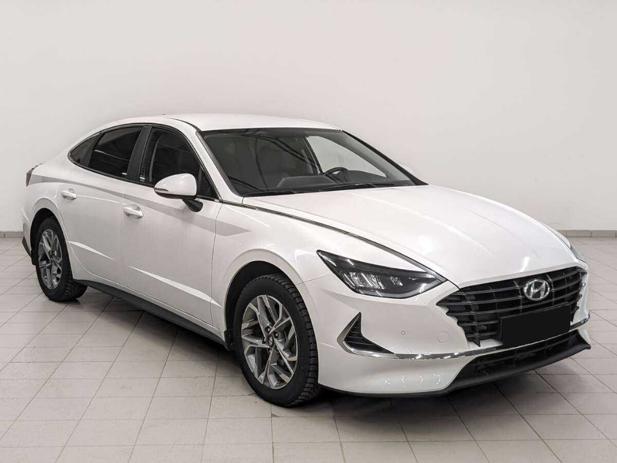 Купить Hyundai Sonata с пробегом. Фото: #2
