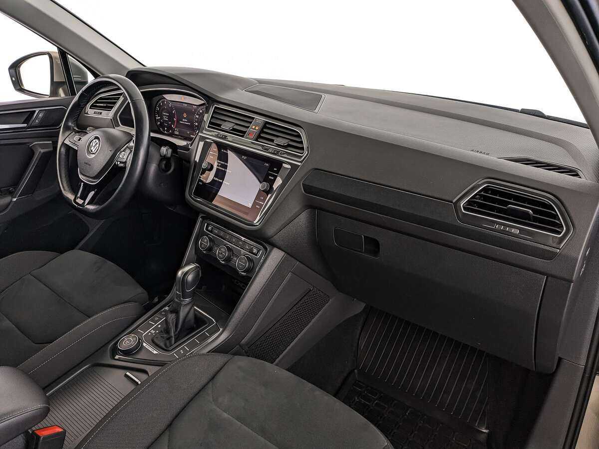 Купить Volkswagen Tiguan с пробегом. Фото: #8