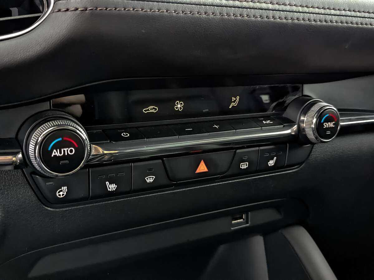 Купить Mazda 3 с пробегом. Фото: #19