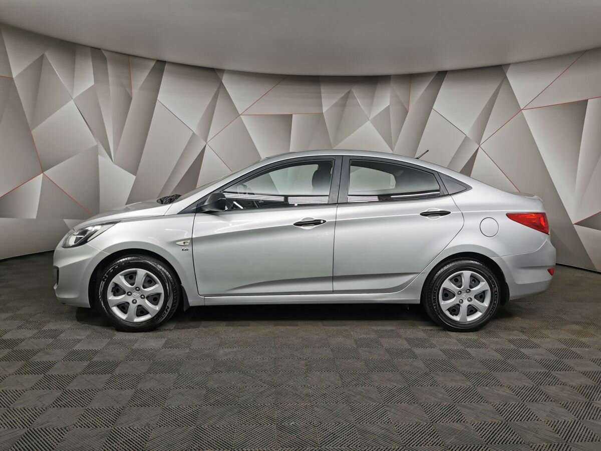 Купить Hyundai Solaris с пробегом. Фото: #4