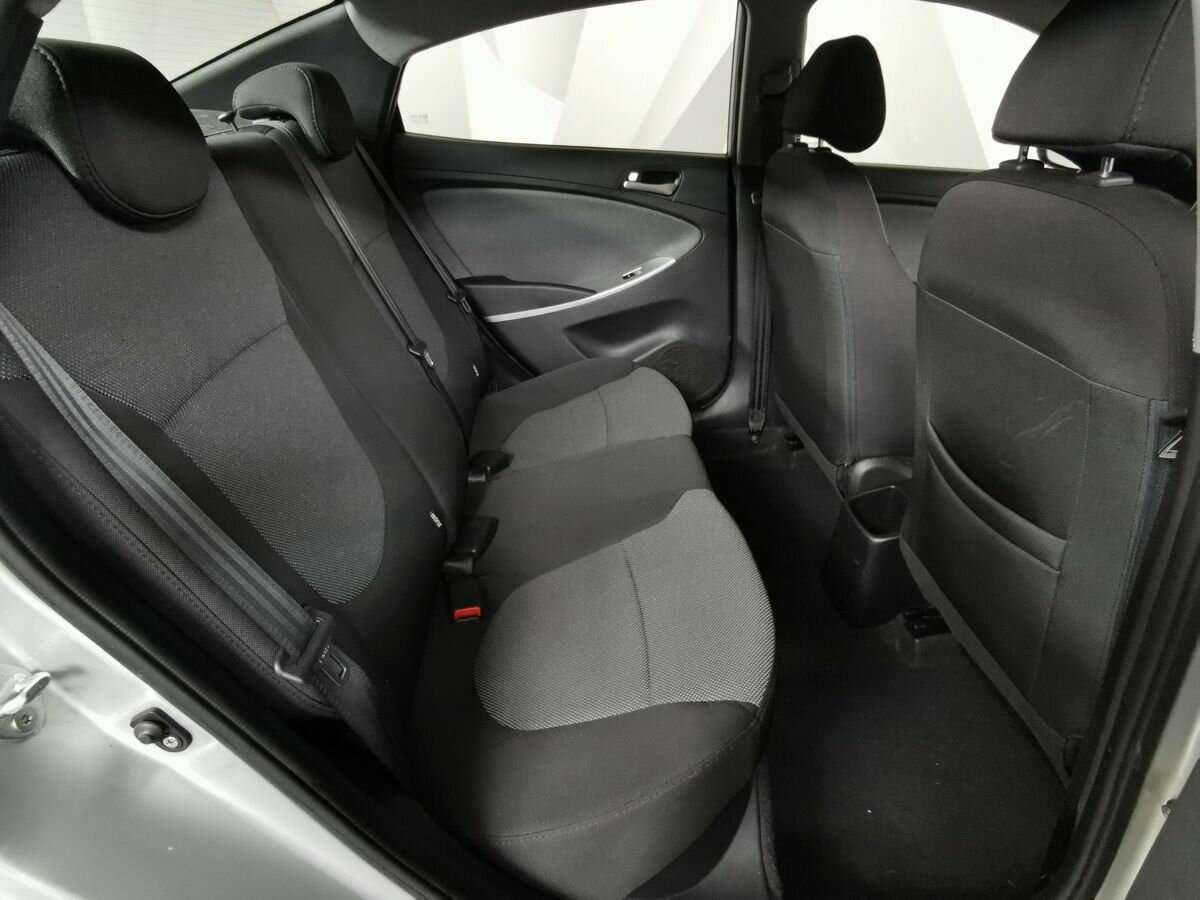 Купить Hyundai Solaris с пробегом. Фото: #11