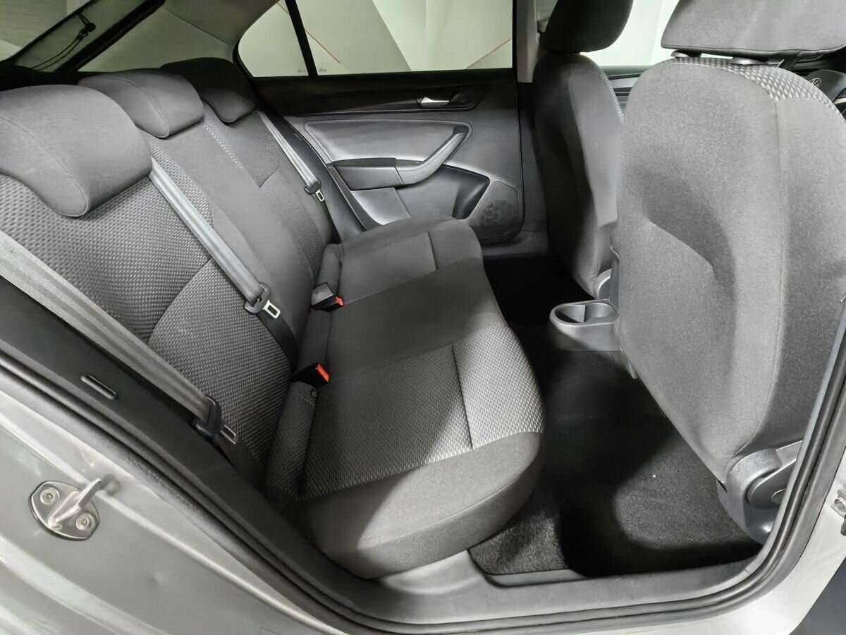 Купить Volkswagen Polo с пробегом. Фото: #11