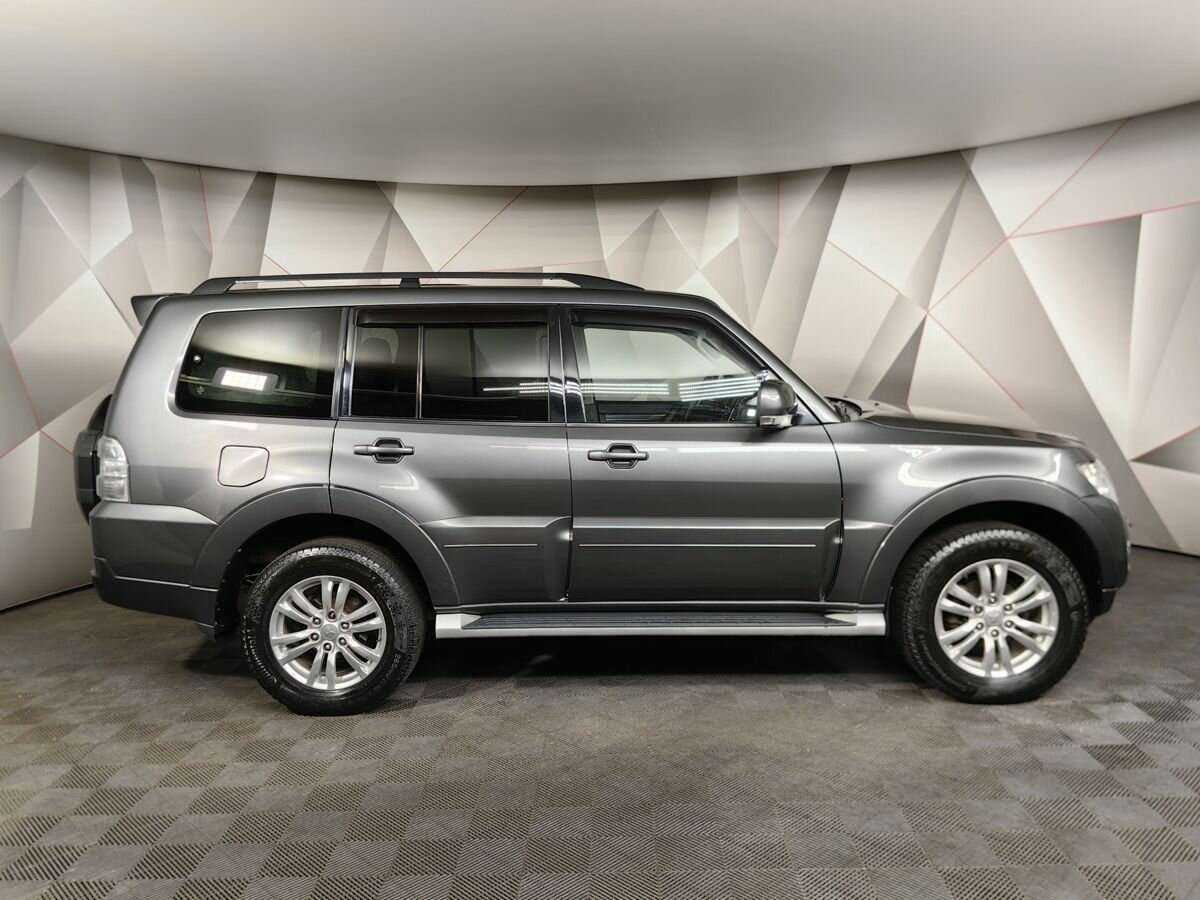 Купить Mitsubishi Pajero с пробегом. Фото: #5