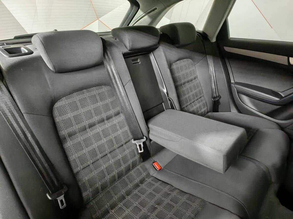 Купить Audi A4 с пробегом. Фото: #12