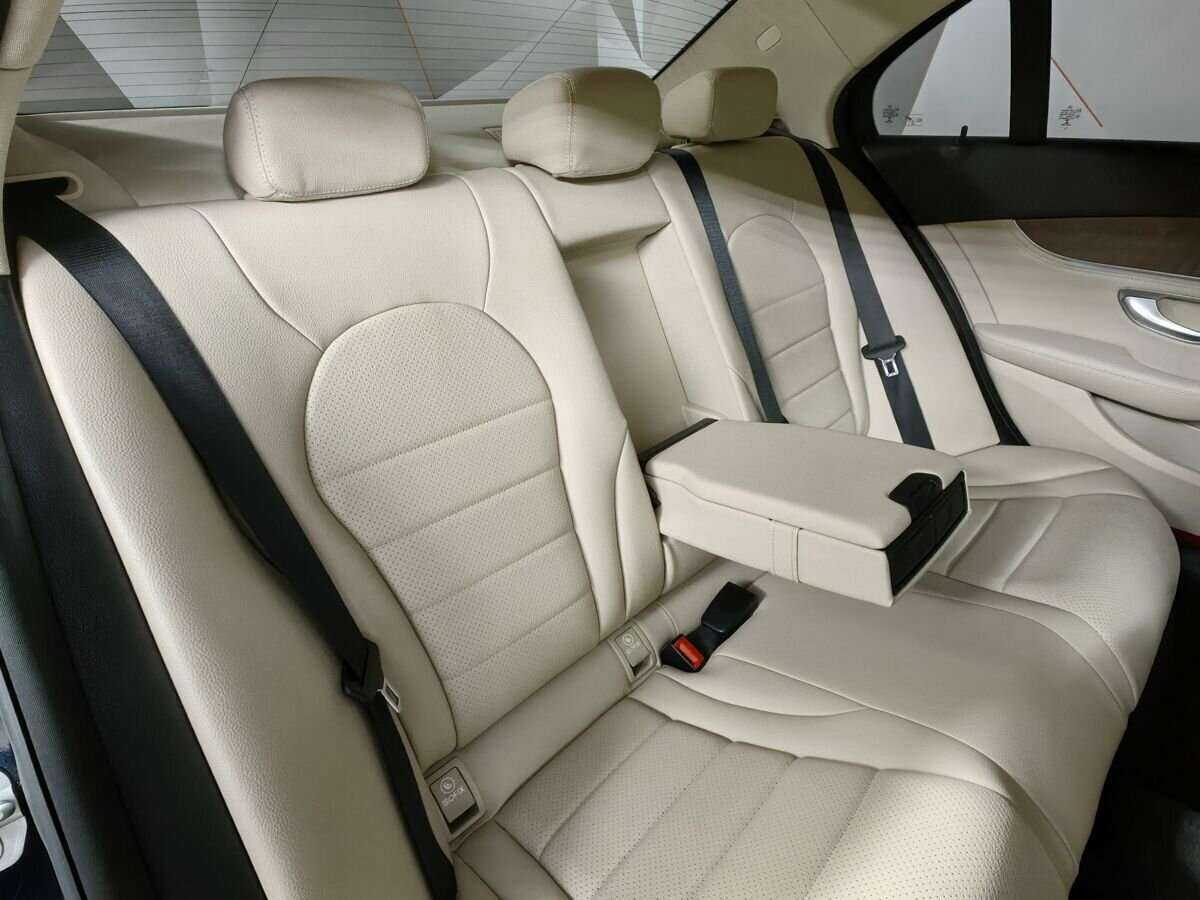 Купить Mercedes-Benz C-Класс с пробегом. Фото: #12