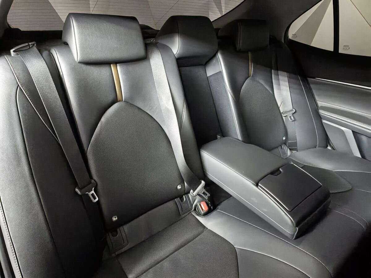 Купить Toyota Camry с пробегом. Фото: #12