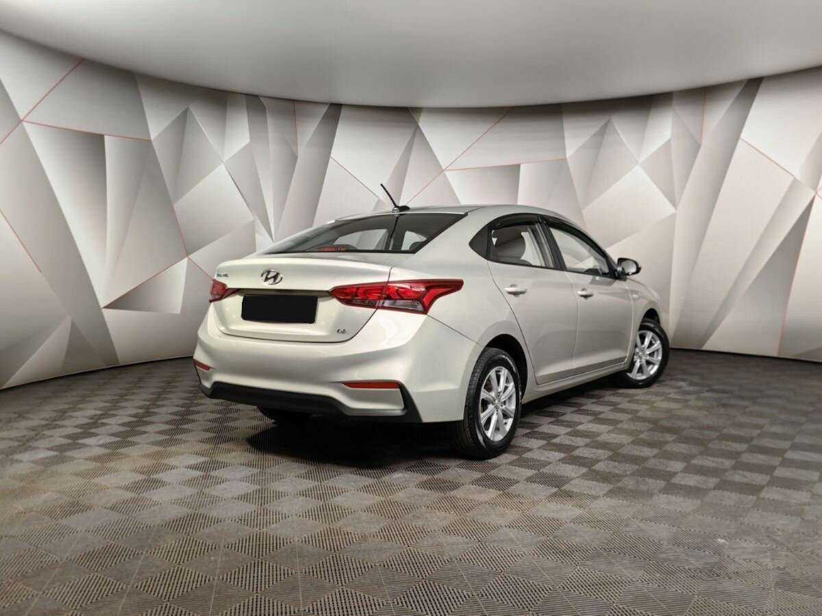 Купить Hyundai Solaris с пробегом. Фото: #1