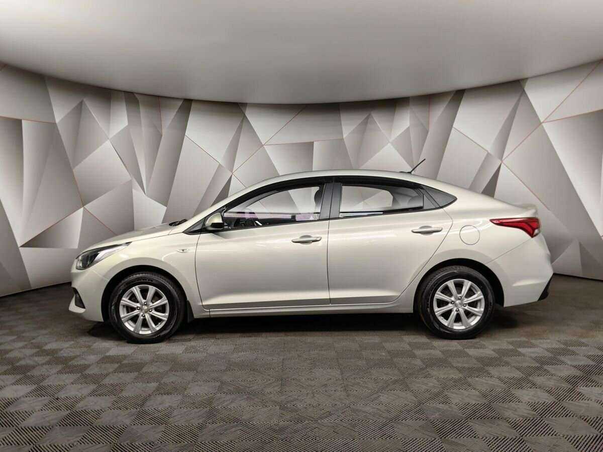 Купить Hyundai Solaris с пробегом. Фото: #4