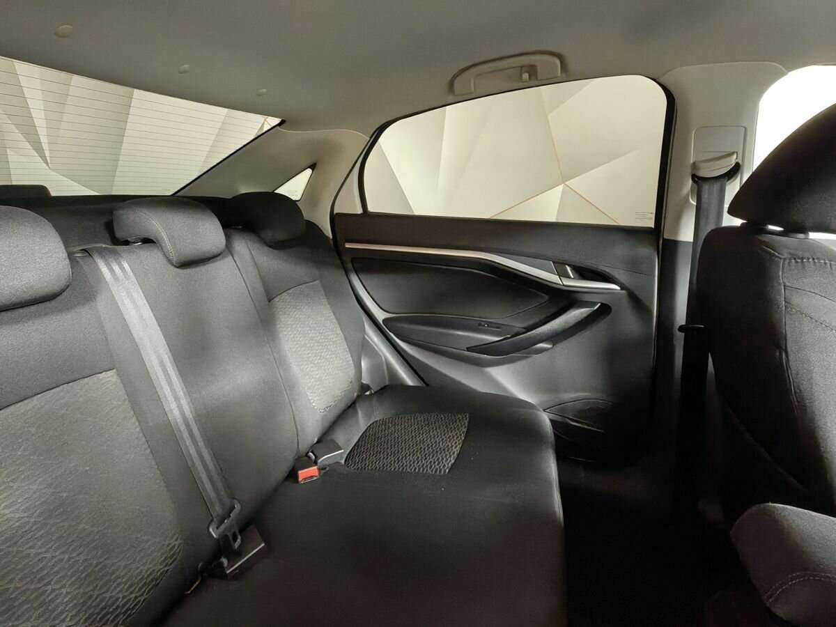 Купить Lada (ВАЗ) Vesta с пробегом. Фото: #11