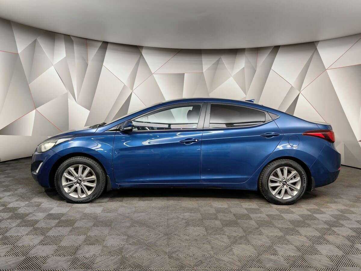 Купить Hyundai Elantra с пробегом. Фото: #4