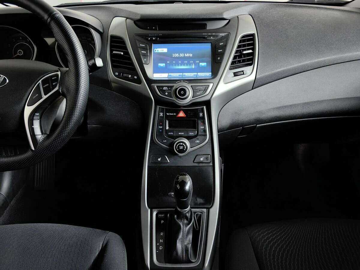Купить Hyundai Elantra с пробегом. Фото: #10