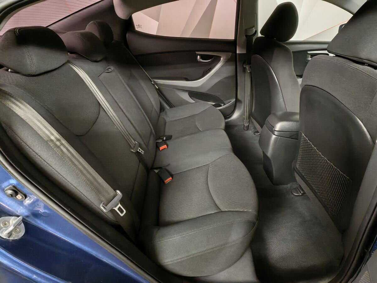 Купить Hyundai Elantra с пробегом. Фото: #11