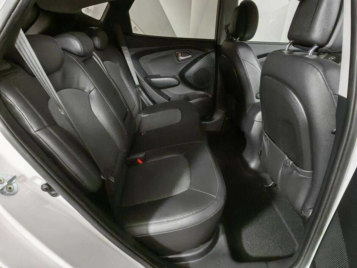 Купить Hyundai ix35 с пробегом. Фото: #11