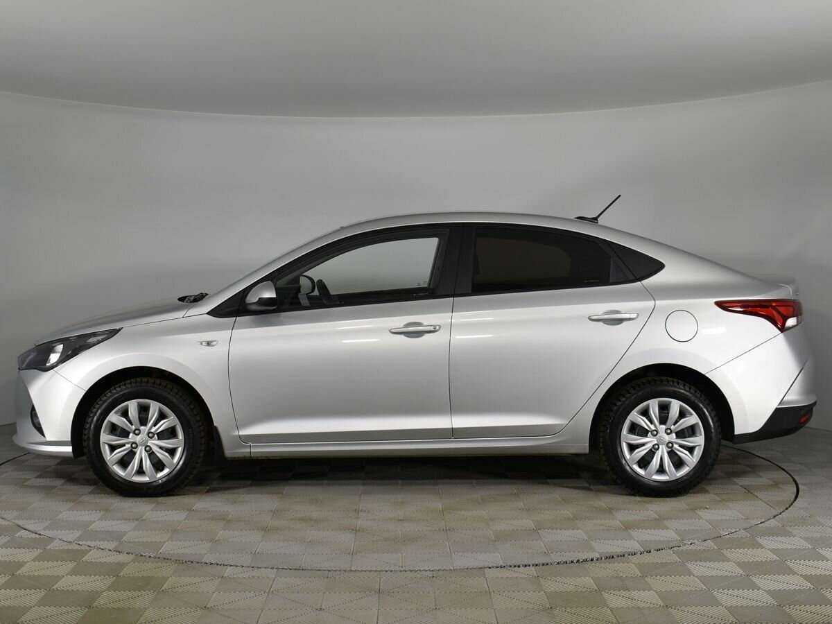 Купить Hyundai Solaris с пробегом. Фото: #4