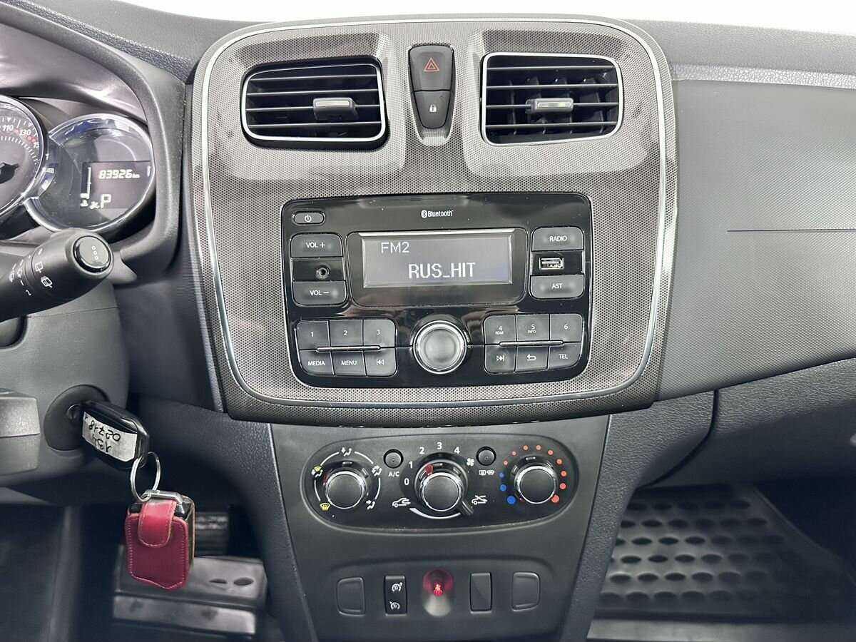 Купить Renault Sandero с пробегом. Фото: #11