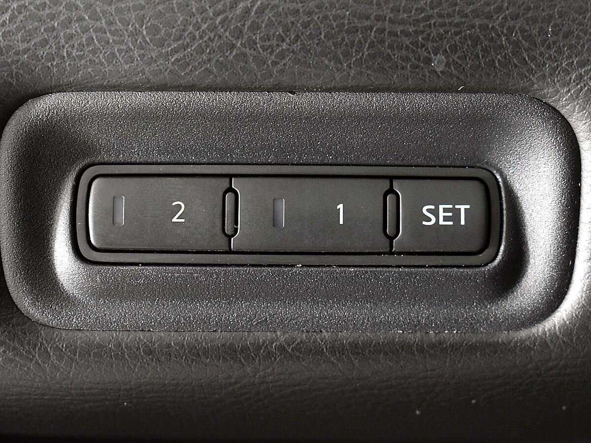 Купить Nissan Pathfinder с пробегом. Фото: #11