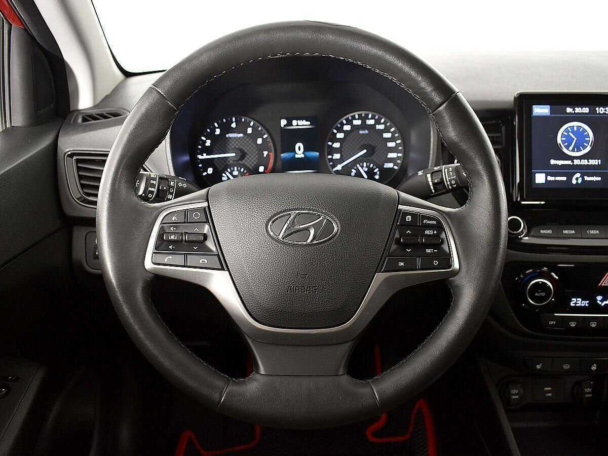 Купить Hyundai Solaris с пробегом. Фото: #10