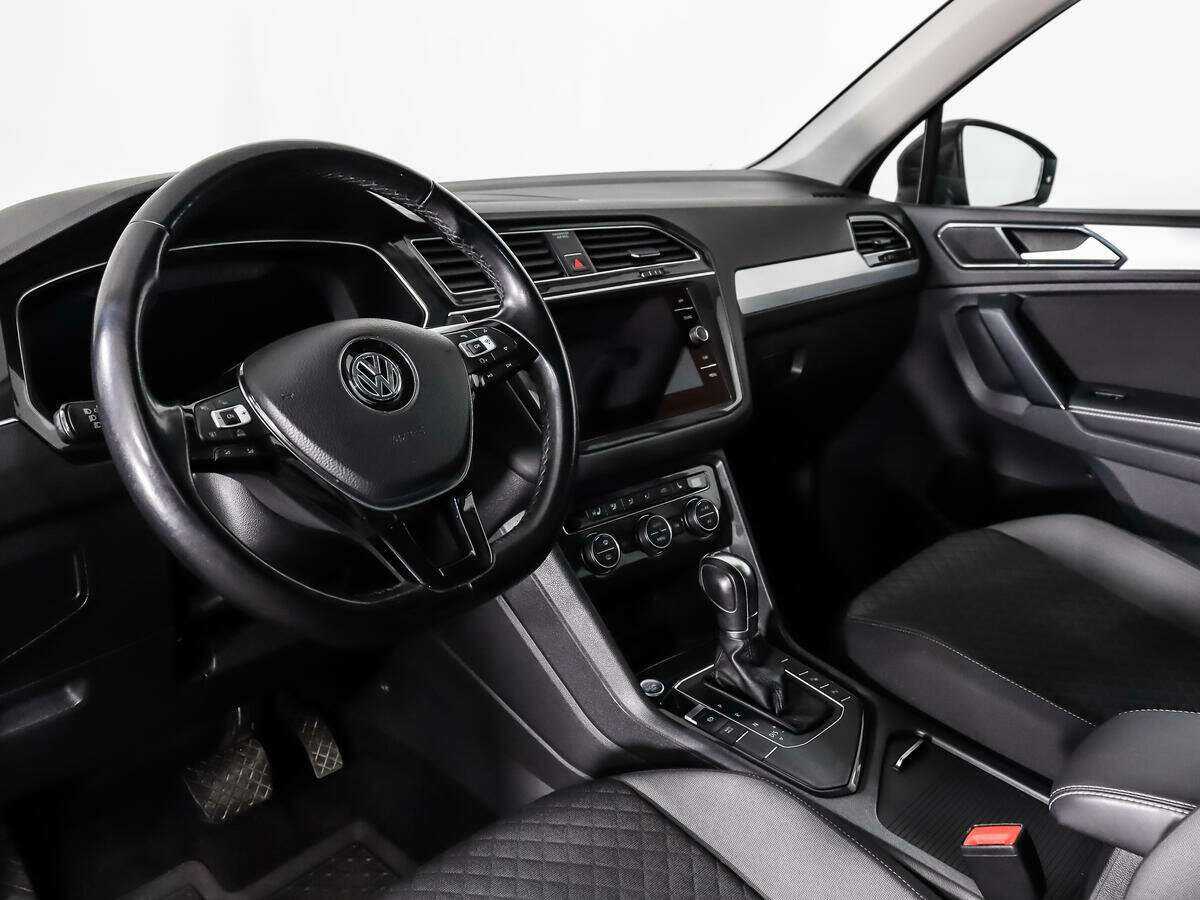 Купить Volkswagen Tiguan с пробегом. Фото: #8