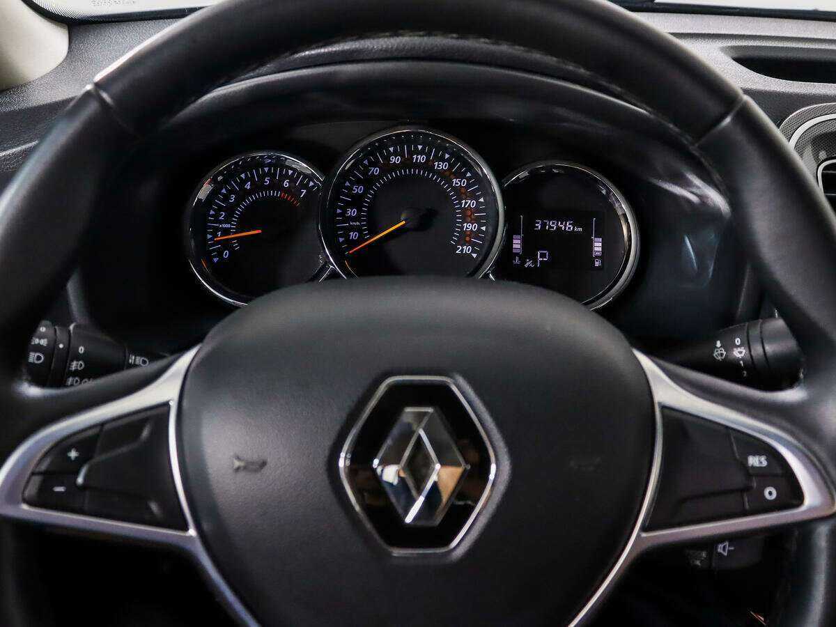 Купить Renault Logan с пробегом. Фото: #14
