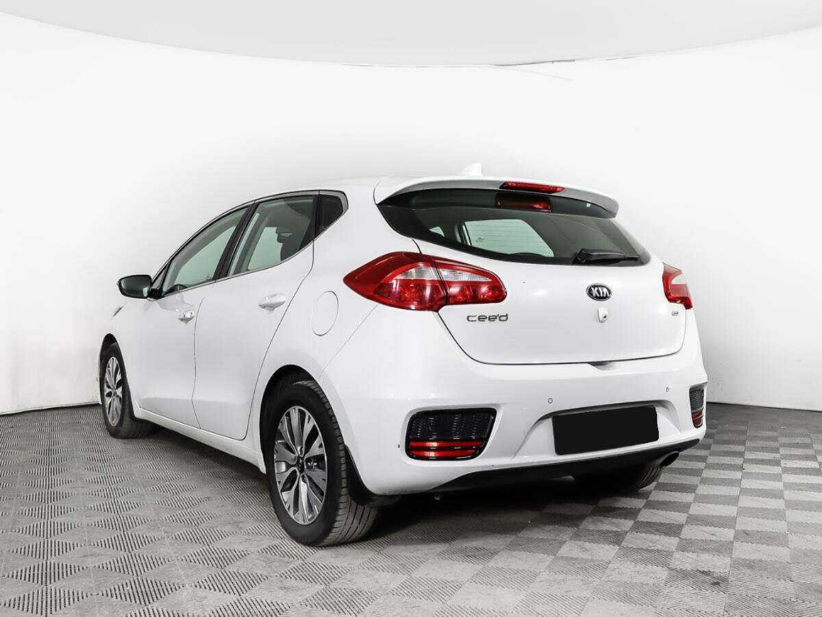 Купить Kia Ceed с пробегом. Фото: #4