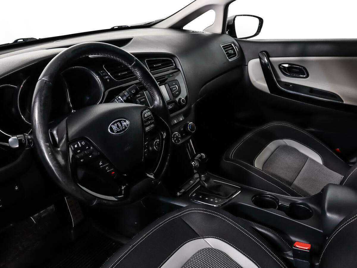Купить Kia Ceed с пробегом. Фото: #7