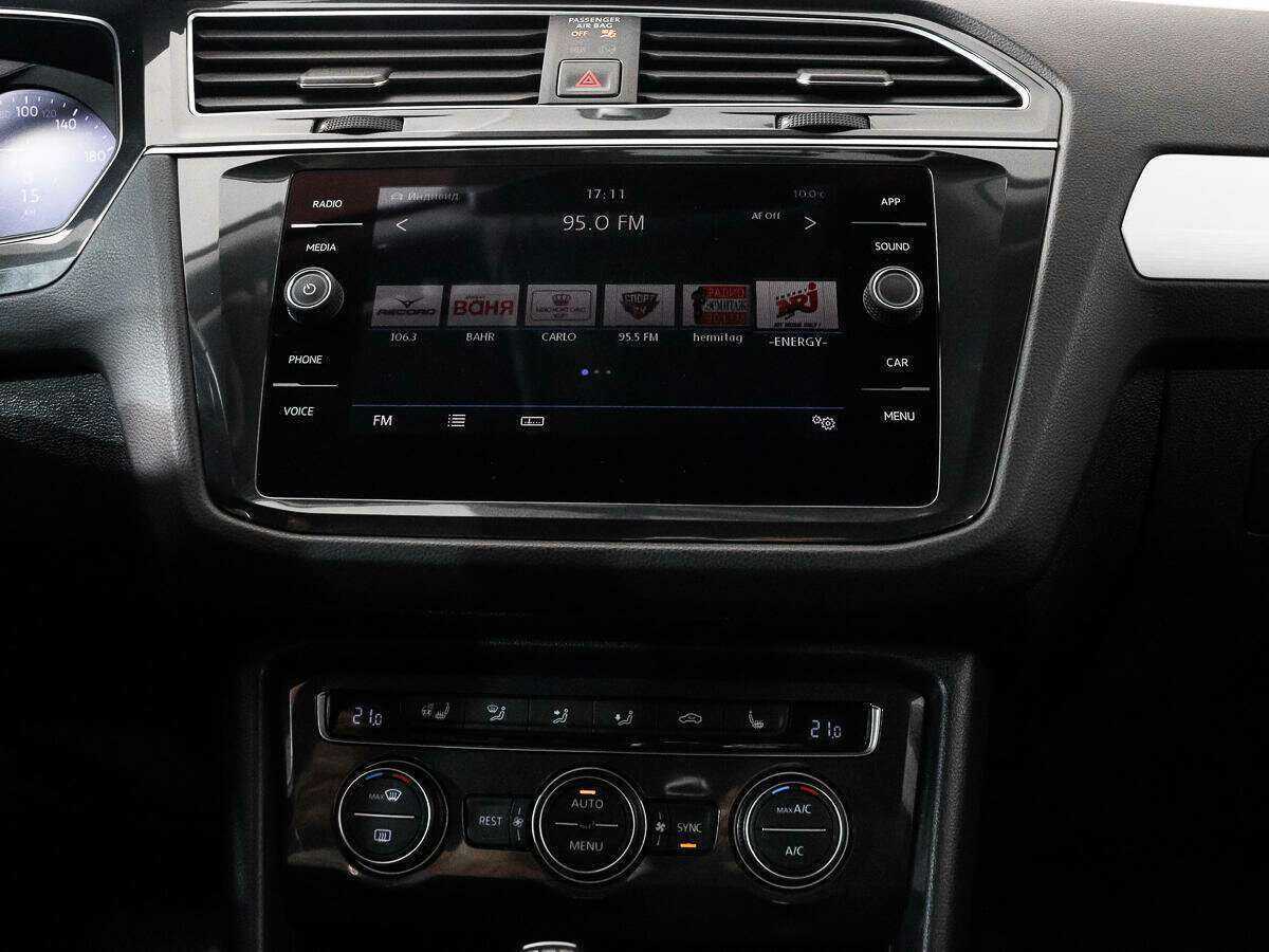 Купить Volkswagen Tiguan с пробегом. Фото: #14
