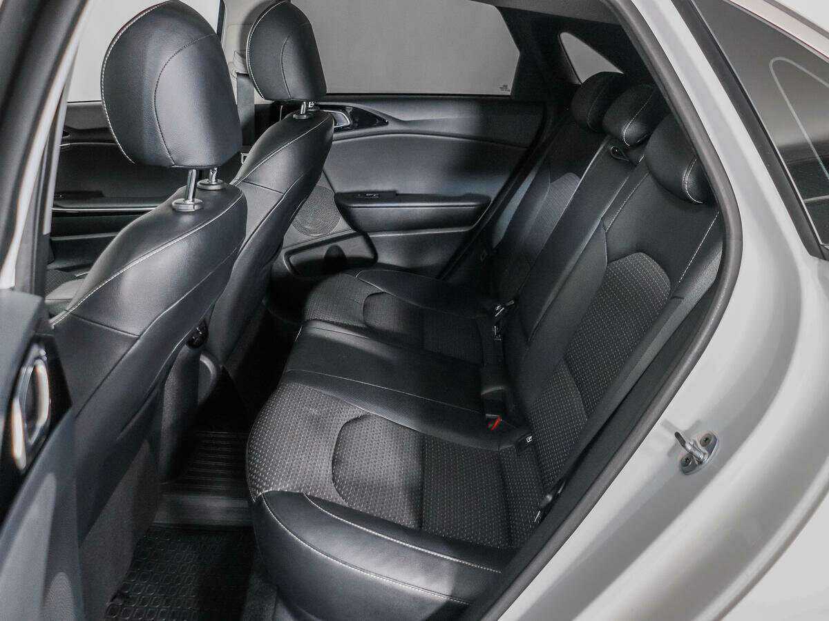 Купить Kia Ceed с пробегом. Фото: #12