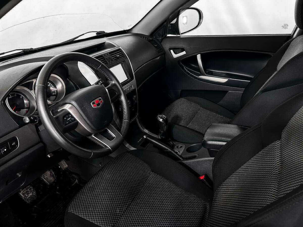 Купить Geely Emgrand X7 с пробегом. Фото: #8