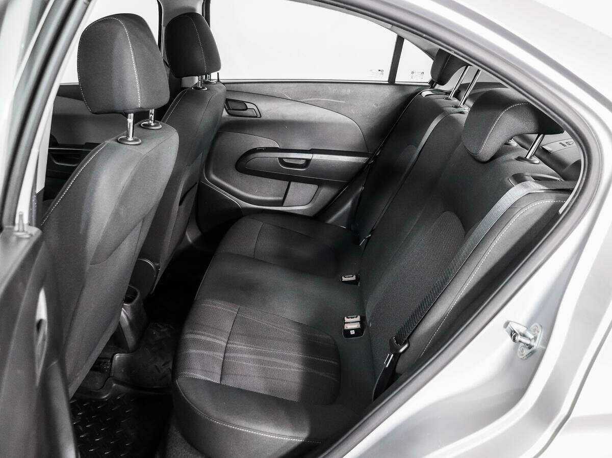 Купить Chevrolet Aveo с пробегом. Фото: #9