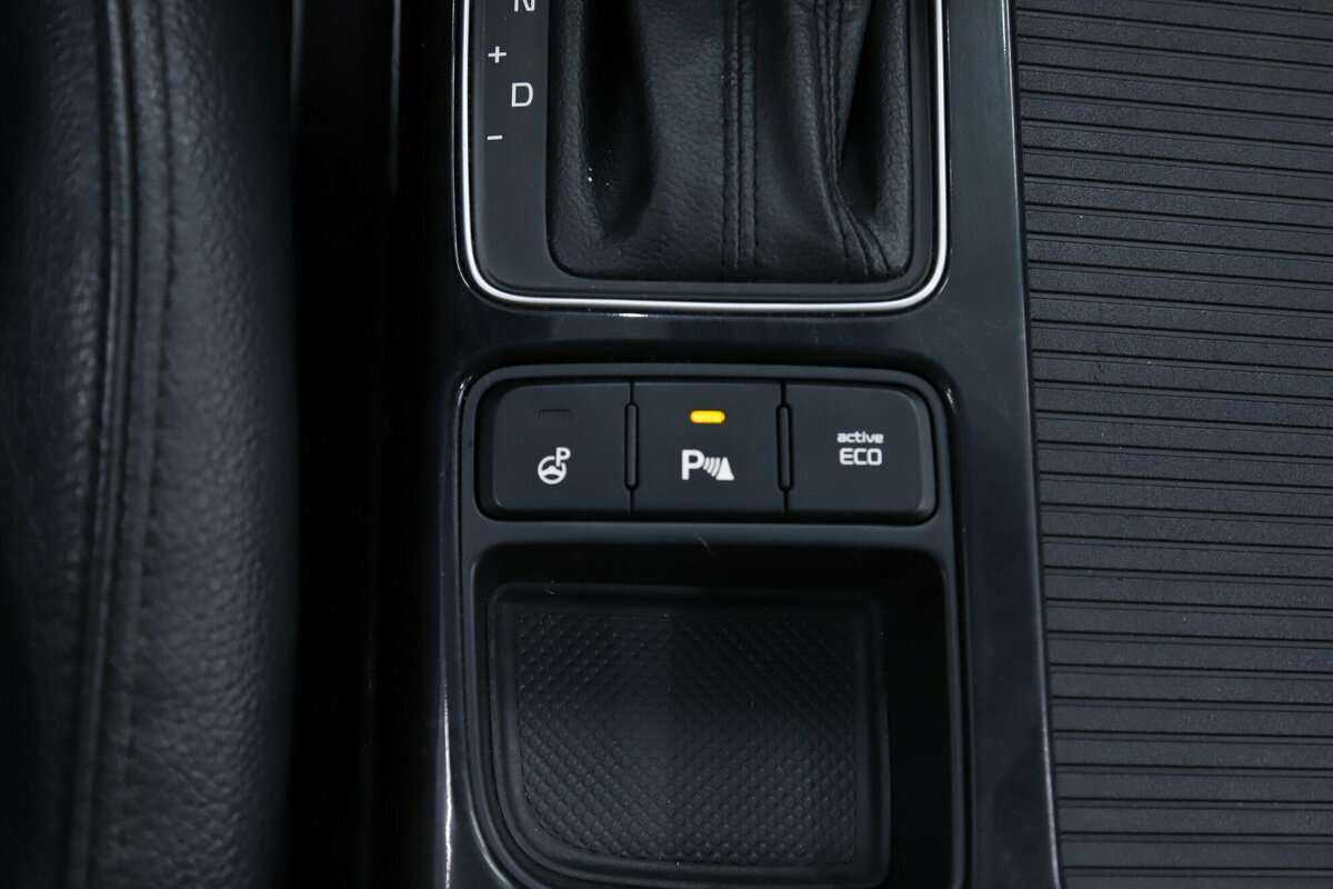 Купить Kia Sorento с пробегом. Фото: #20