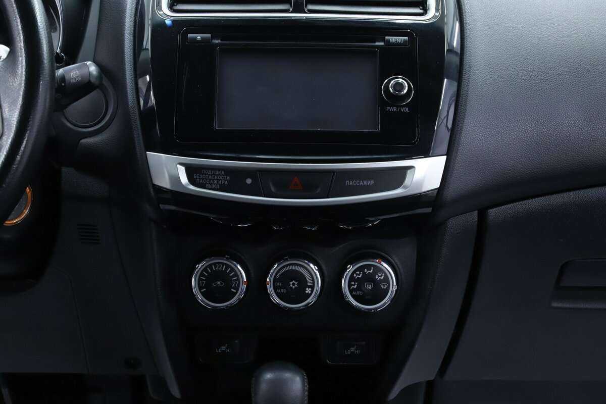Купить Mitsubishi ASX с пробегом. Фото: #11