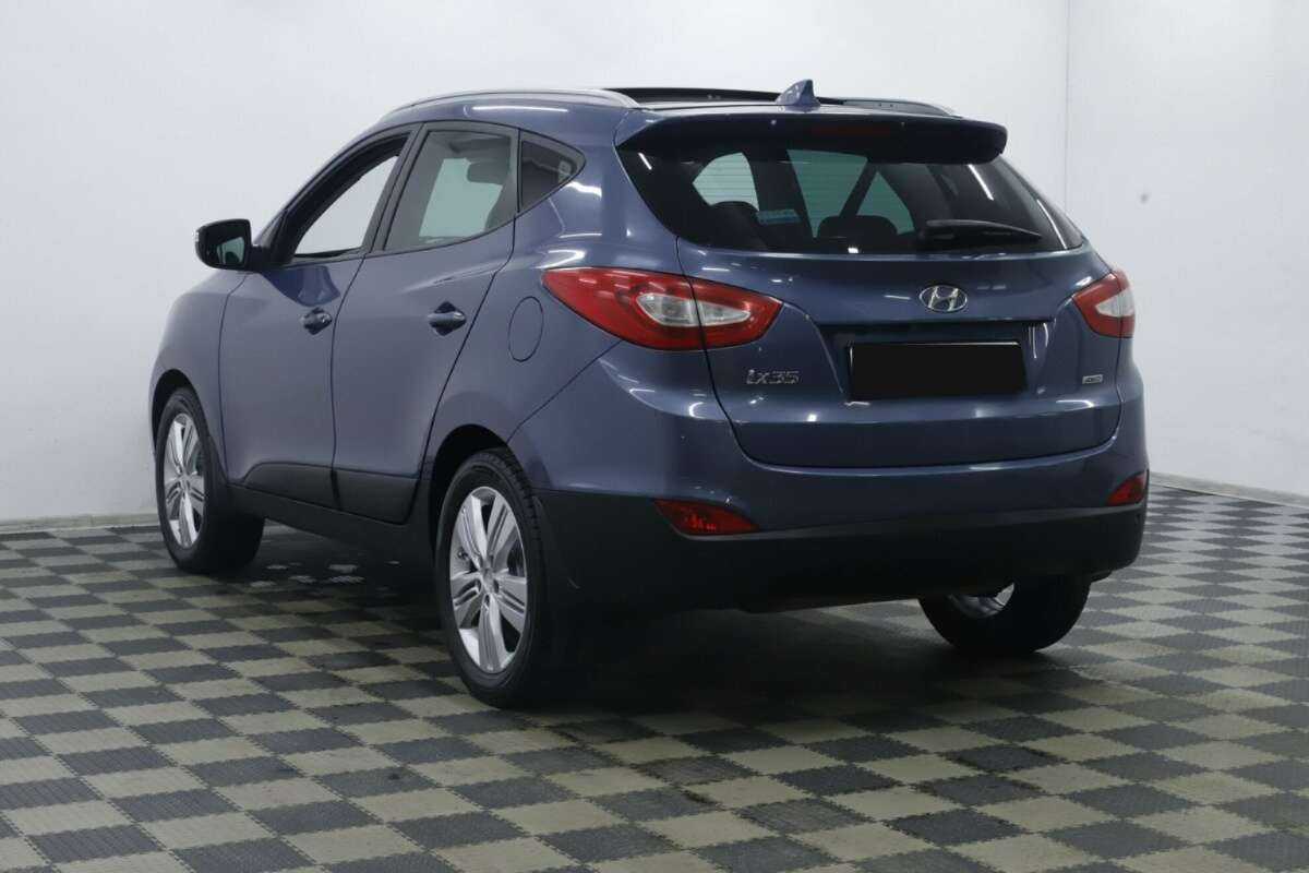 Купить Hyundai ix35 с пробегом. Фото: #1
