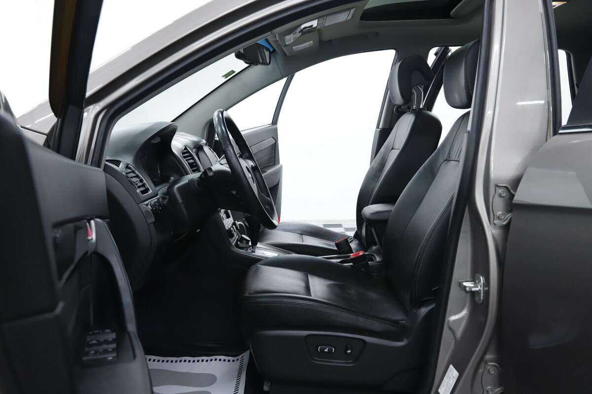 Купить Chevrolet Captiva с пробегом. Фото: #7