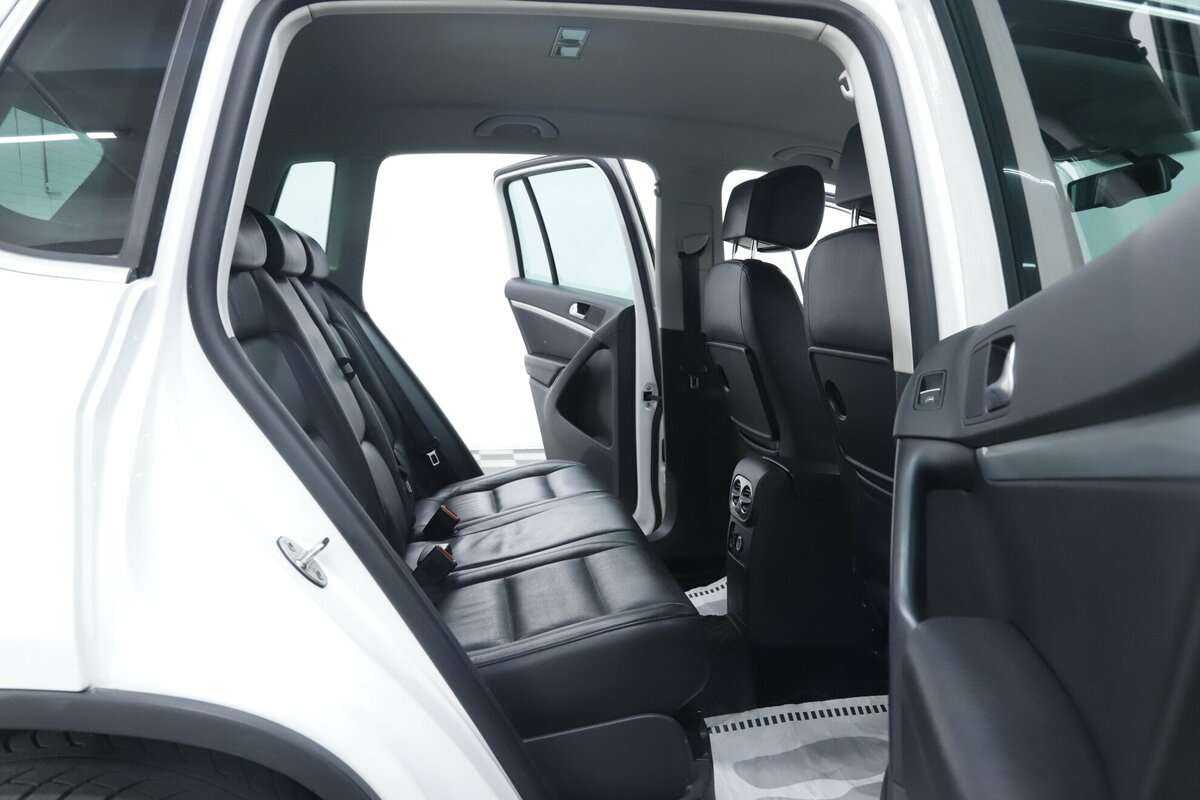 Купить Volkswagen Tiguan с пробегом. Фото: #17